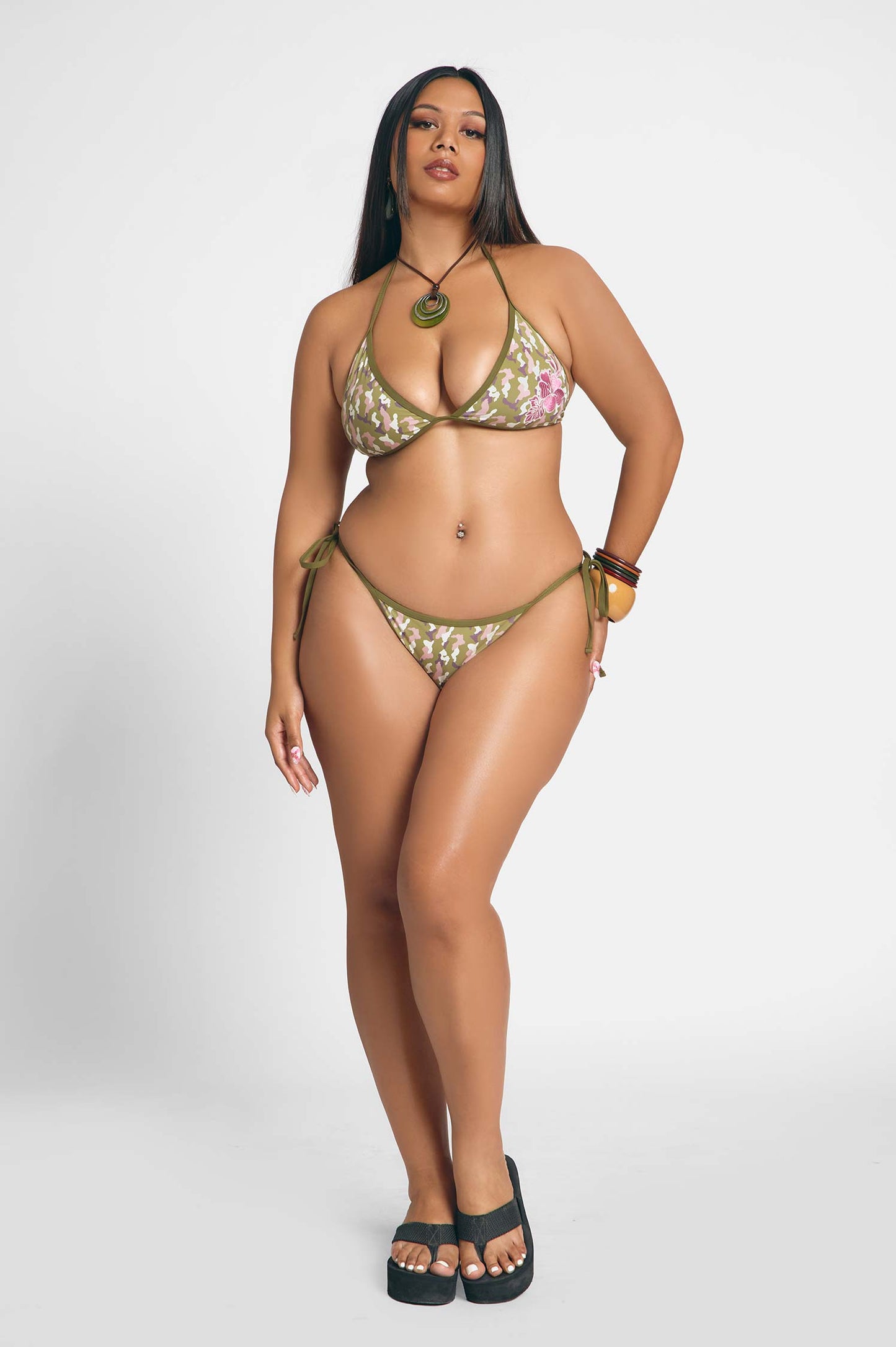 Quinn String Medium Bottoms / Bunny Boo