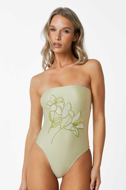 Scarlet One Piece / Lily Dew